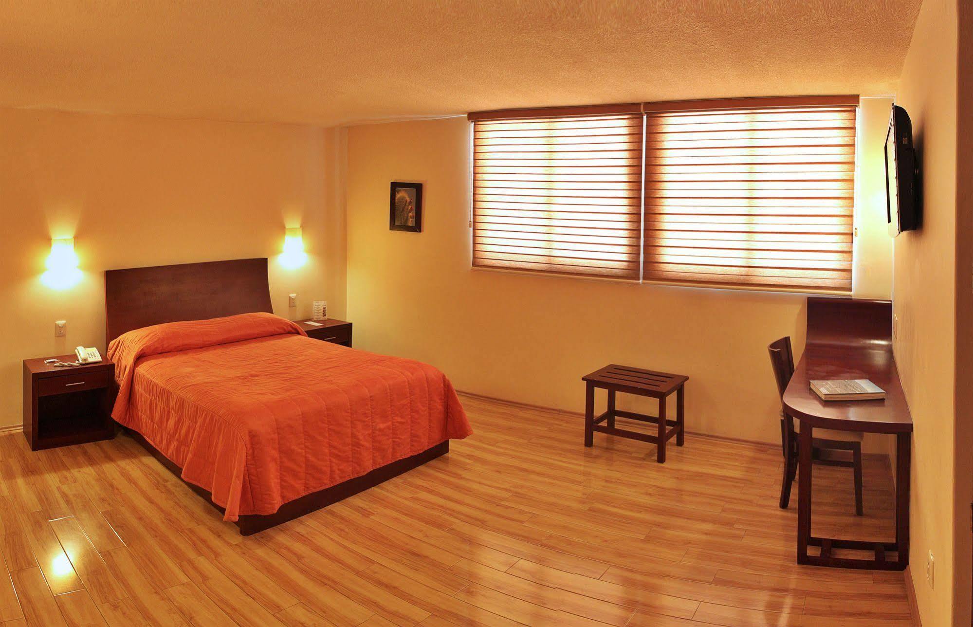Hotel Cr Tehuacán Екстериор снимка